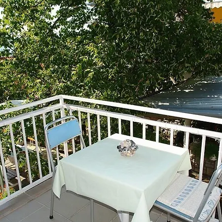 Апартаменты 33