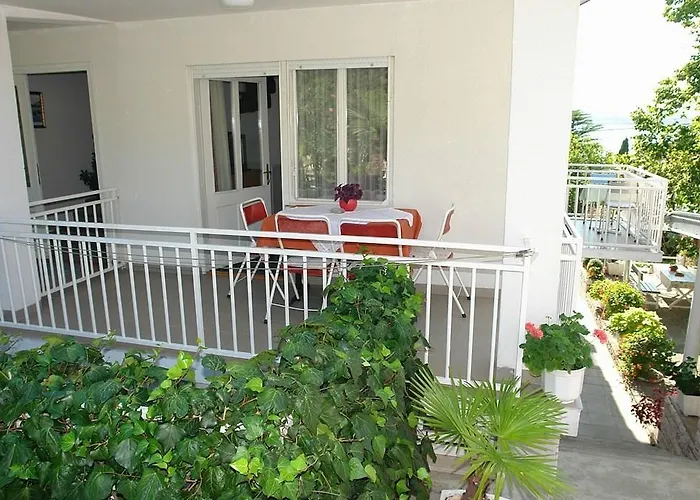 Apartment Dramalj 33 *