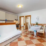 Apartment Dramalj 33 *