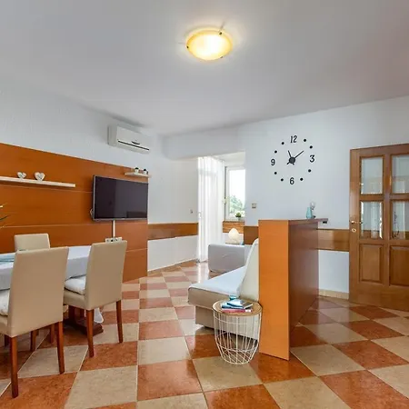 33 Apartamento
