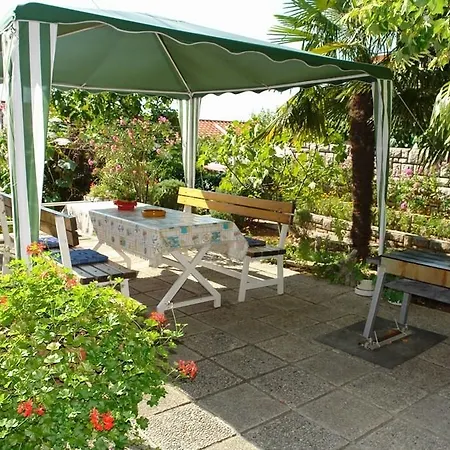 Apartment Dramalj 33 *